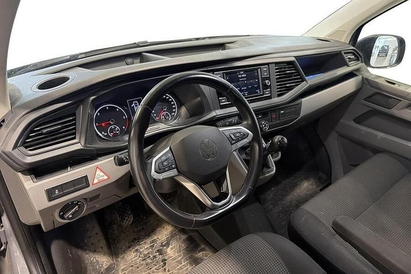 Käytetty VW T6.1 110 HP (80 kW) 2022 Harmaa Van