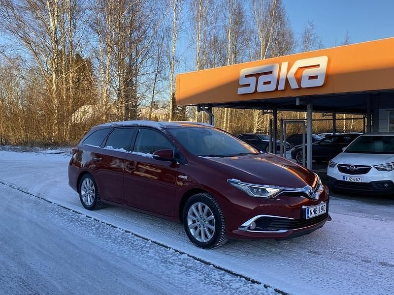 Käytetty 2018 Toyota Auris Touring Sports Executive Farmari | 17 480 € (Hyvä tarjous) - Kuva 1/4