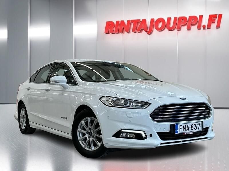 Käytetty Ford Mondeo Titanium 188 HP (138 kW) 2018 Sedan