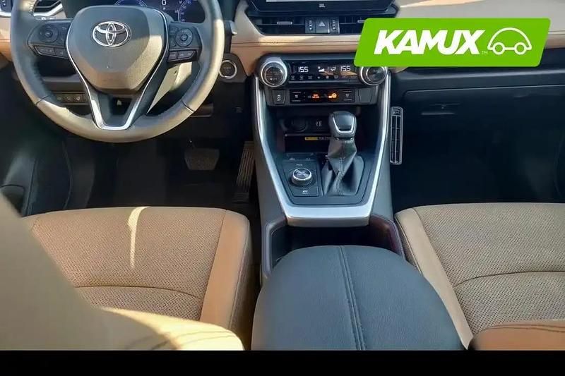 Käytetty Toyota RAV4 Hybrid Executive 222 HP (163 kW) 2023 Valkoinen Katumaasturi