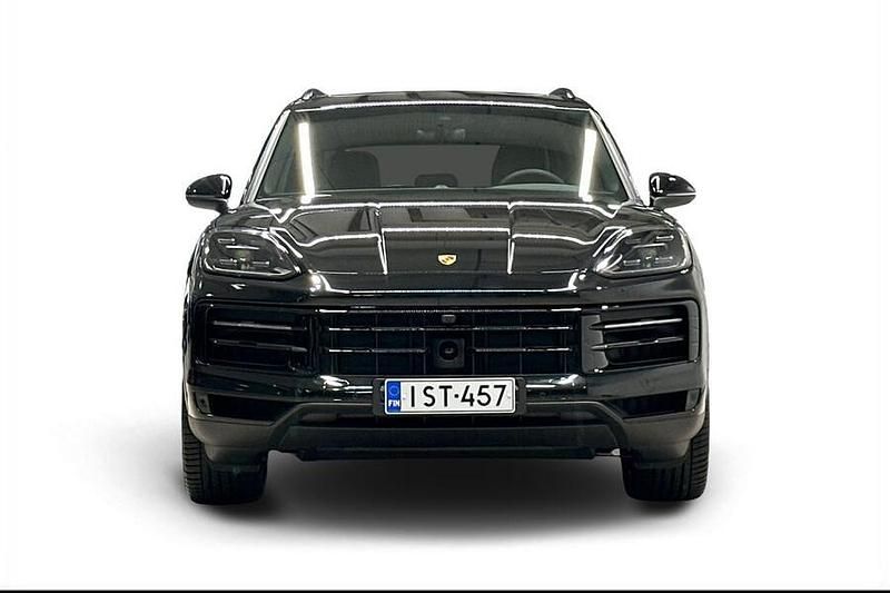 Käytetty Porsche Cayenne 471 HP (346 kW) 2025 Musta Katumaasturi