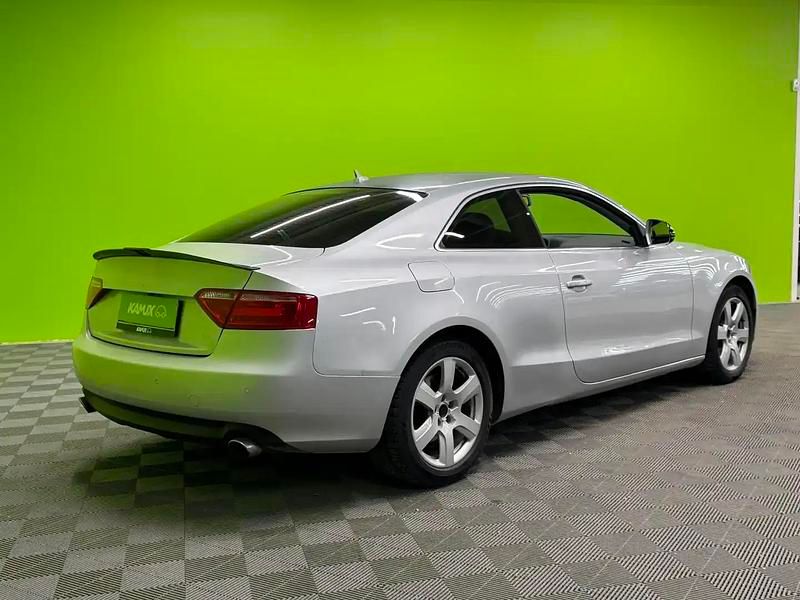 Käytetty Audi A5 Premium 239 HP (175 kW) 2009 Hopea / harmaa Coupe - kaksiovinen