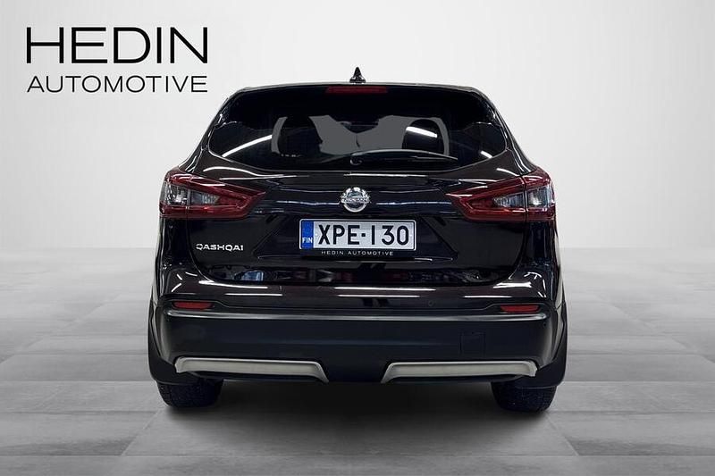 Käytetty Nissan Qashqai N-Connecta 159 HP (116 kW) 2020 Violetti Katumaasturi