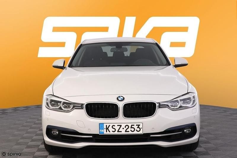 Käytetty BMW 318 Exclusive 136 HP (100 kW) 2017 Sedan