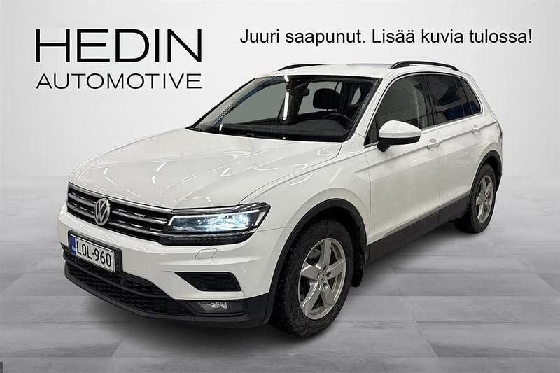 Valkoinen Käytetty 2018 VW Tiguan Comfortline Katumaasturi | 18 990 € (Perustarjous) - Kuva 1/4