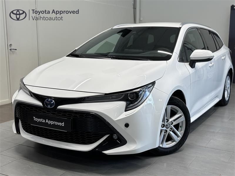 Valkoinen Käytetty 2022 Toyota Corolla Edition Farmari | 26 970 € (Hieman kallis) - Kuva 1/4