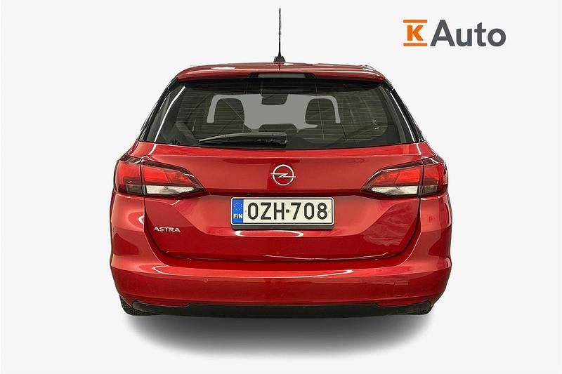 Käytetty Opel Astra 146 HP (107 kW) 2022 Punainen Farmari