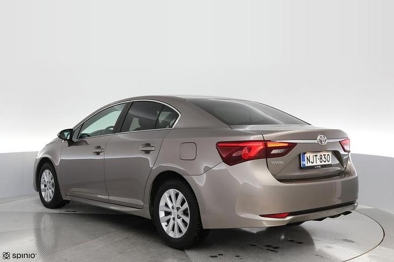Käytetty Toyota Avensis Active 147 HP (108 kW) 2015 Ruskea (beige) Sedan