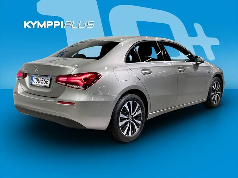 Käytetty Mercedes A250 Active 160 HP (117 kW) 2020 Sedan