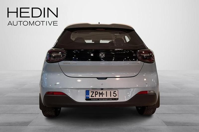 Käytetty DongFeng Box 69 kW (95 HP) 2025 Viistoperä