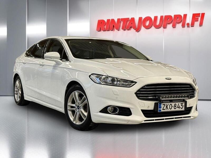 Valkoinen Käytetty 2015 Ford Mondeo Titanium Viistoperä | 9 800 € (Perustarjous) - Kuva 1/3