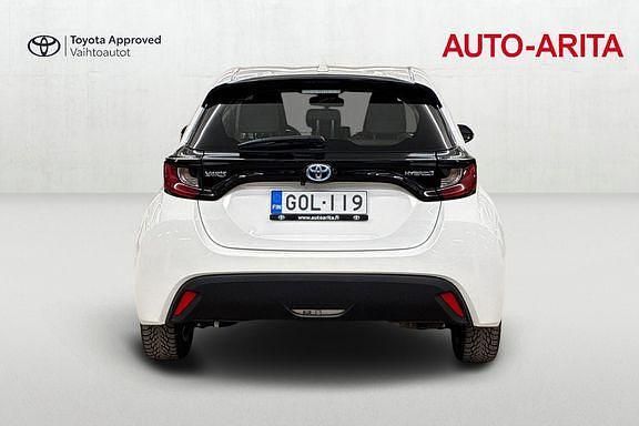 Käytetty Toyota Yaris Active 114 HP (83 kW) 2020 Valkoinen Viistoperä