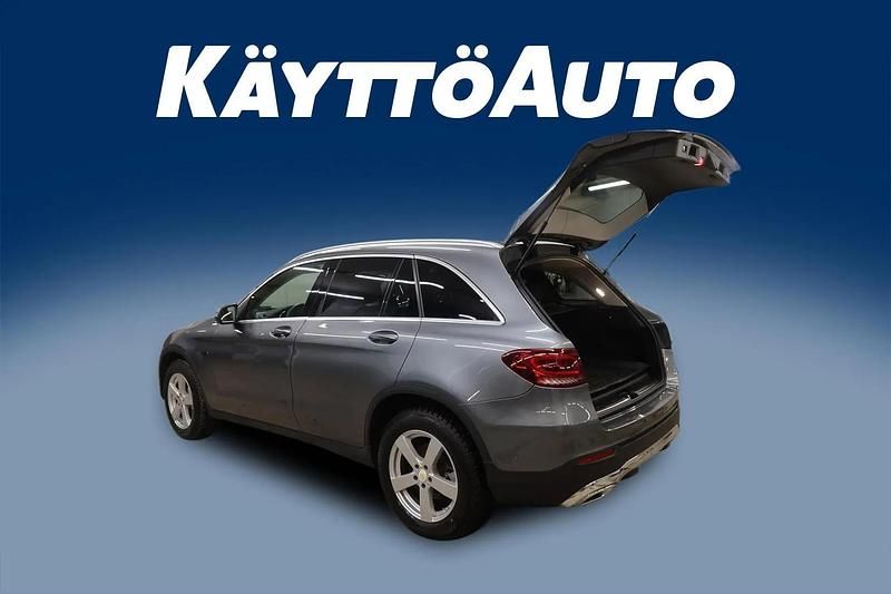 Käytetty Mercedes GLC300e Business 211 HP (155 kW) 2020 Harmaa Katumaasturi