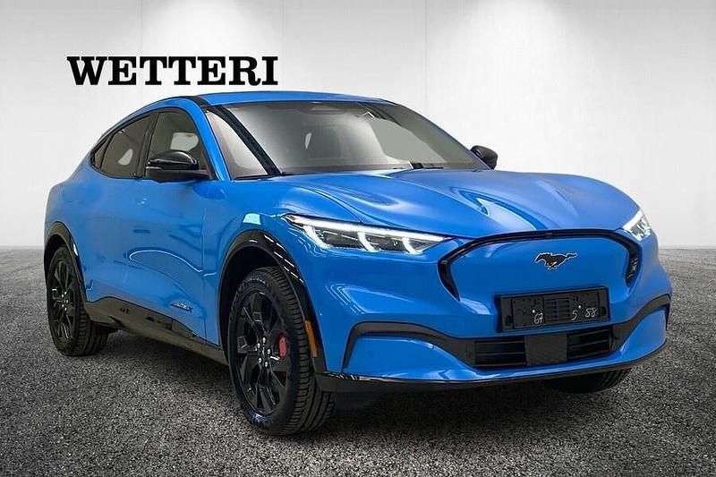 Käytetty Ford Mustang Mach-E Premium 216 kW (294 HP) 2025 Sininen Katumaasturi