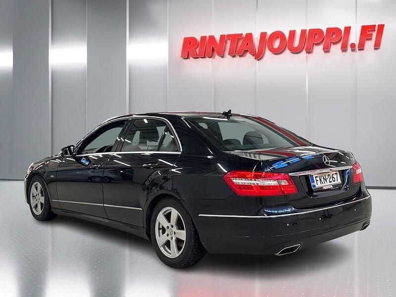 Käytetty Mercedes E200 Avantgarde 136 HP (100 kW) 2011 Sedan