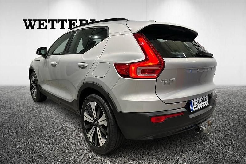 Käytetty Volvo XC40 Plus 300 kW (408 HP) 2023 Harmaa Katumaasturi