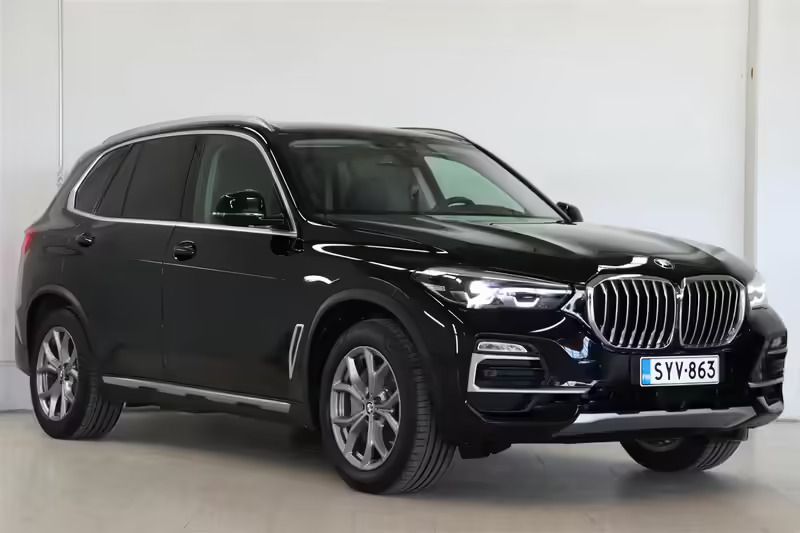 Musta Käytetty 2021 BMW X5 xLine Katumaasturi | 59 900 € (Perustarjous) - Kuva 1/4
