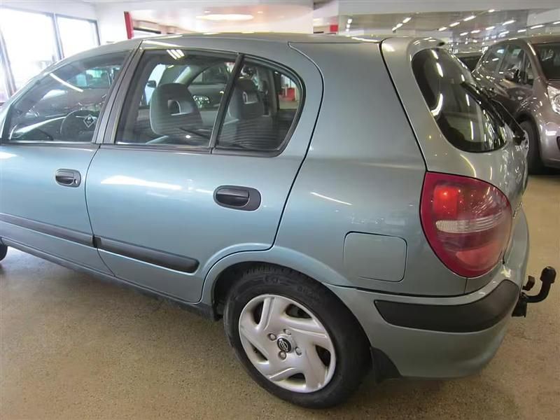 Käytetty Nissan Almera Comfort 122 HP (89 kW) 2002 Vihreä Viistoperä