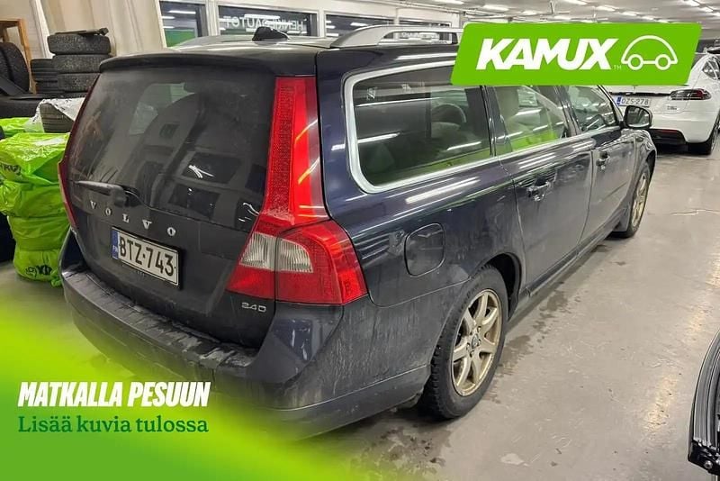 Käytetty Volvo V70 Summum 163 HP (119 kW) 2008 Sininen Farmari