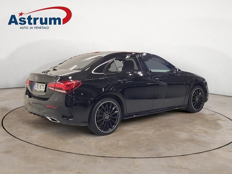 Käytetty Mercedes A250 Business 160 HP (117 kW) 2020 Musta Sedan