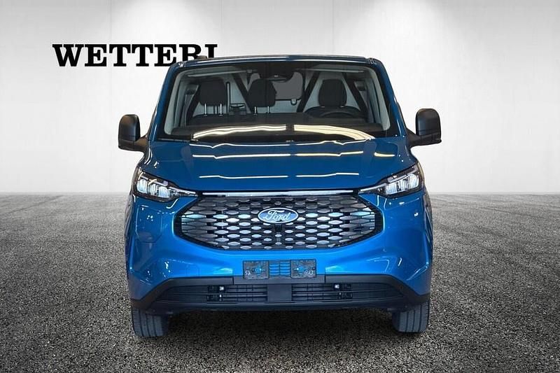 Käytetty Ford E-Transit Trend 160 kW (218 HP) 2025 Sininen Van
