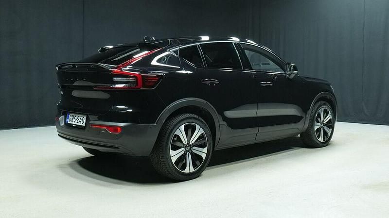 Käytetty Volvo EC40 Performance 325 kW (442 HP) 2025 Musta Katumaasturi