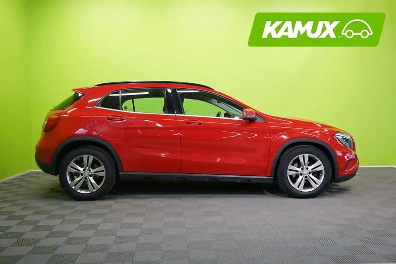 Käytetty Mercedes GLA200 Business 136 HP (100 kW) 2015 Punainen Katumaasturi