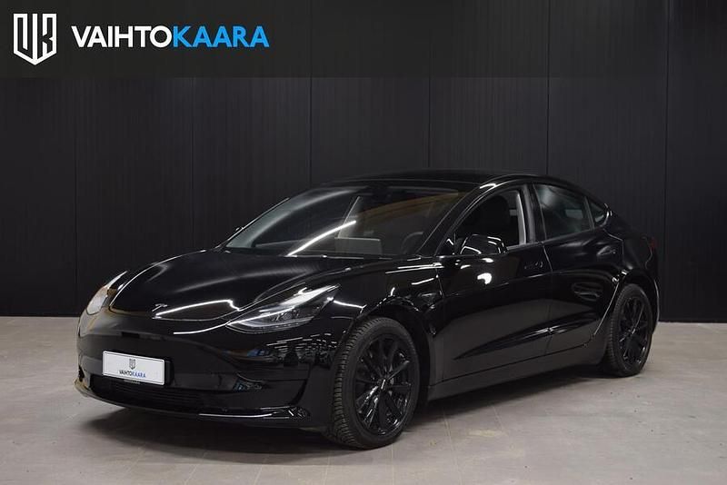 Käytetty 2023 Tesla Model 3 Standard Range Sedan | 28 390 € (Hyvä tarjous) - Kuva 1/3