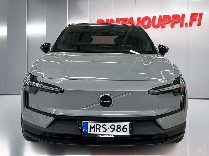 Käytetty Volvo EX30 Plus 200 kW (272 HP) 2024 Katumaasturi