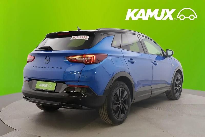 Käytetty Opel Grandland X GS Line 131 HP (96 kW) 2022 Vertigo blue met Katumaasturi