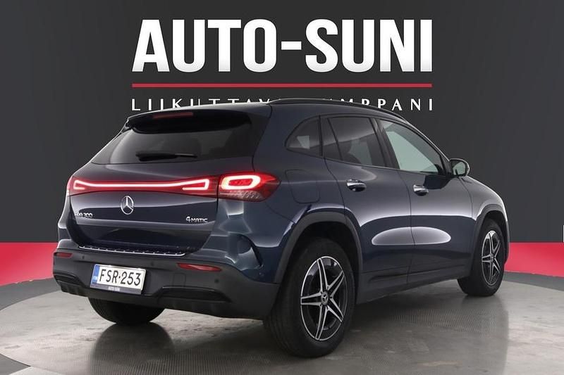 Käytetty Mercedes EQA300 AMG line 167 kW (228 HP) 2021 Katumaasturi
