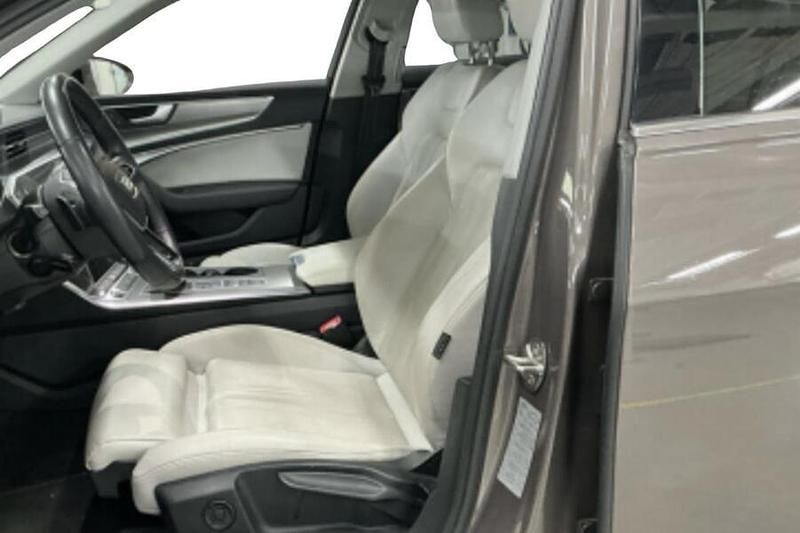 Käytetty Audi A6 Business 299 HP (219 kW) 2022 Sedan