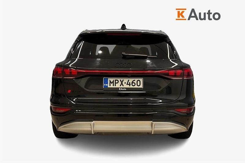 Käytetty Audi SQ6 e-tron Sport 360 kW (490 HP) 2025 Musta Katumaasturi