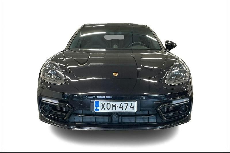 Käytetty Porsche Panamera Sport Turismo 671 HP (493 kW) 2018 Musta Farmari