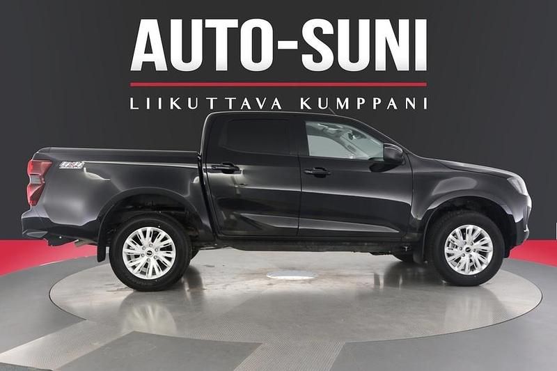 Uusi Isuzu D-Max 163 HP (119 kW) 2025 Musta Nouto