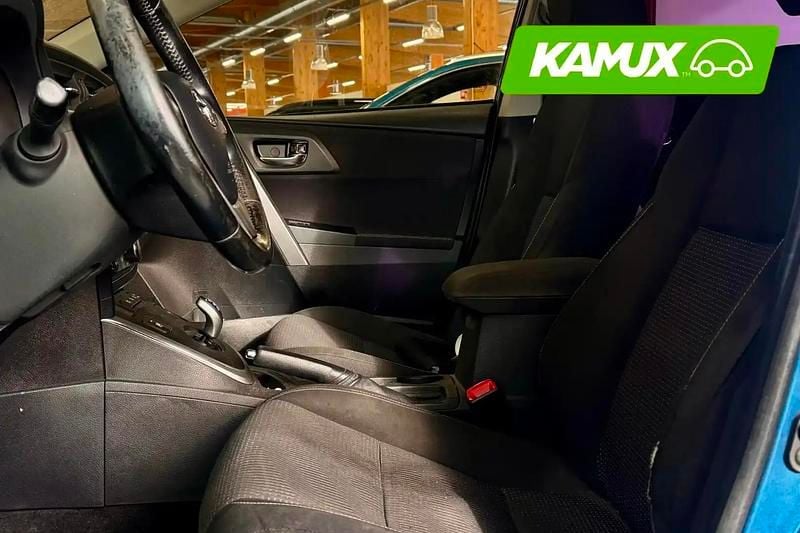 Käytetty Toyota Auris Touring Sports Comfort 99 HP (72 kW) 2014 Sininen Farmari