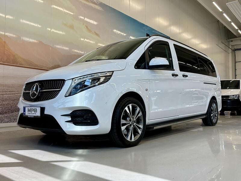 Valkoinen Käytetty 2022 Mercedes Vito Van | 79 790 € - Kuva 1/4
