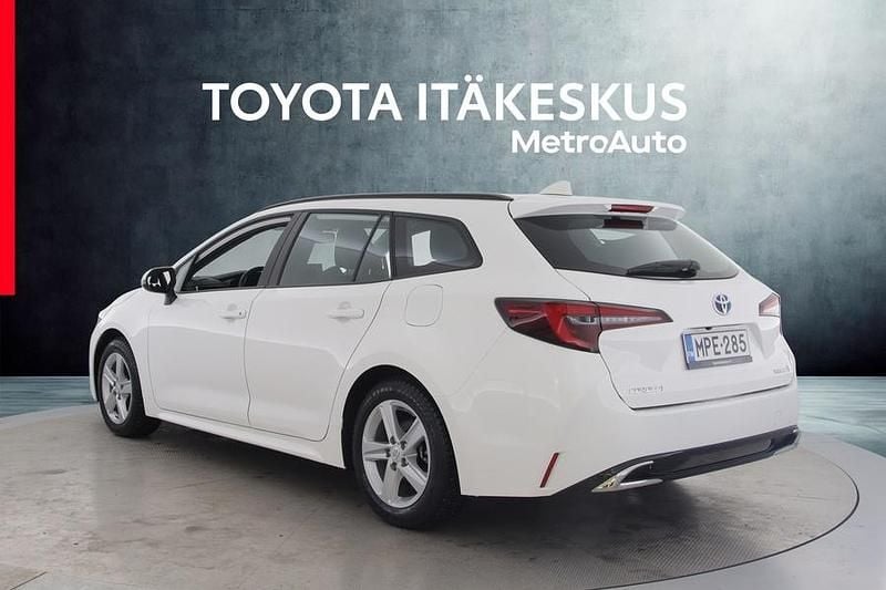 Käytetty Toyota Corolla Active 140 HP (102 kW) 2023 Valkoinen Farmari