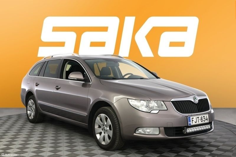 Käytetty 2010 Skoda Superb Ambition Farmari | 5 390 € - Kuva 1/3