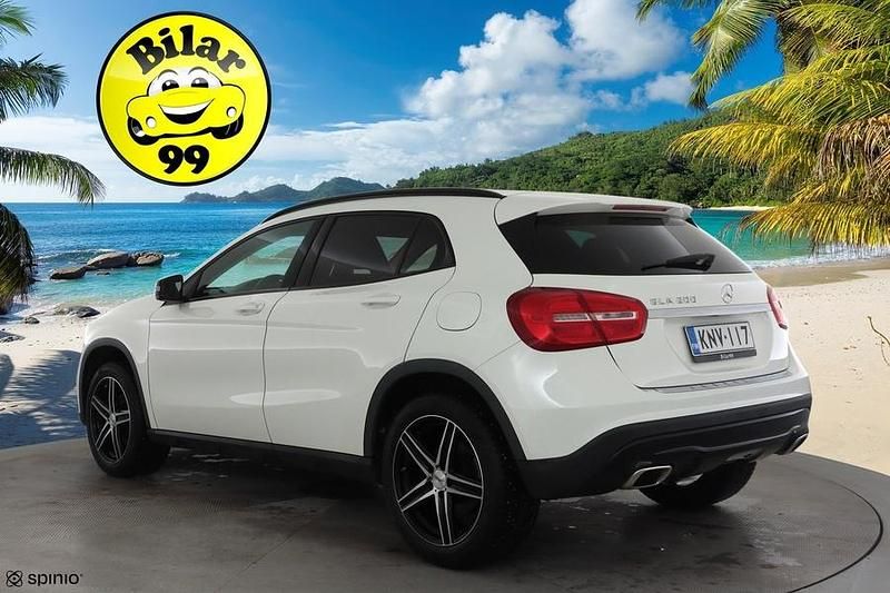 Käytetty Mercedes GLA200 Urban 156 HP (114 kW) 2016 Katumaasturi