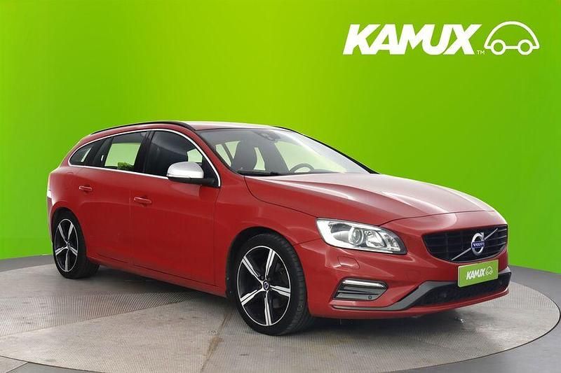 Punainen Käytetty 2016 Volvo V60 R-Design Farmari | 19 390 € (Supertarjous) - Kuva 1/3