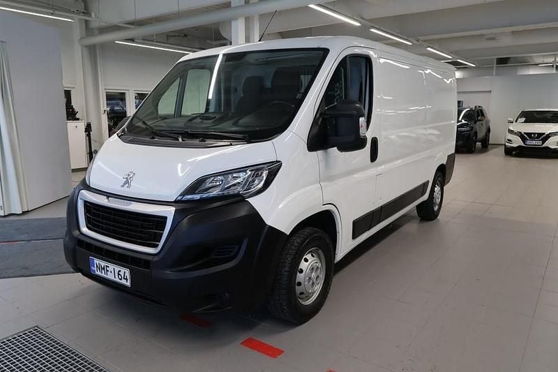 Käytetty Peugeot Boxer S 120 HP (88 kW) 2021 Van