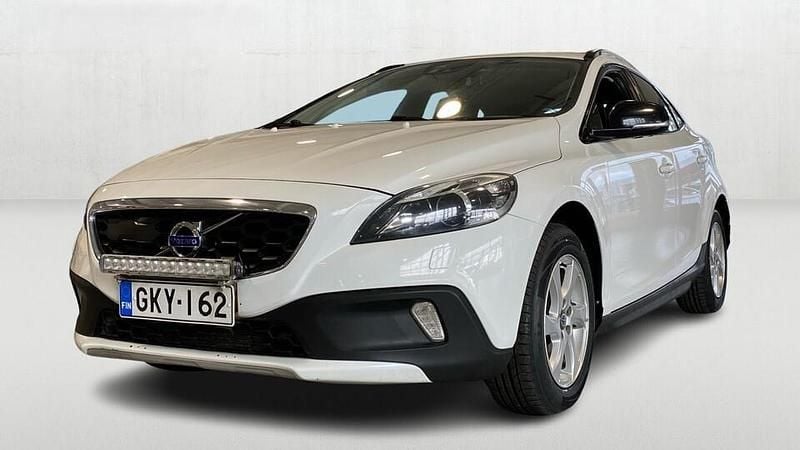 Käytetty Volvo V40 Business Edition 114 HP (83 kW) 2013 Valkoinen Viistoperä