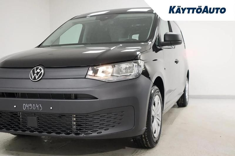 Käytetty VW Caddy Maxi 102 HP (75 kW) 2024 Deep black Tila-auto