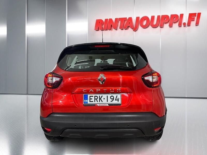 Käytetty Renault Captur 90 HP (66 kW) 2019 Katumaasturi
