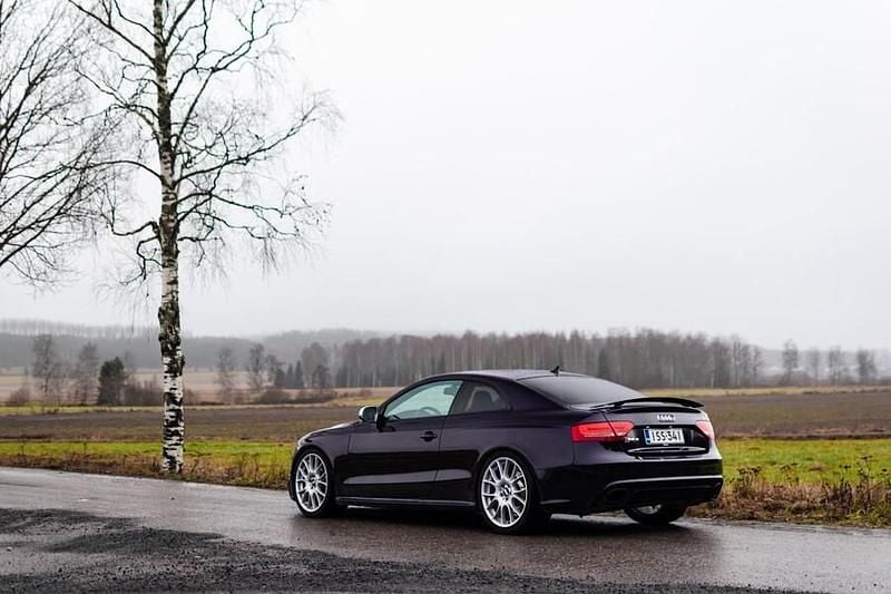 Käytetty Audi RS5 450 HP (330 kW) 2011 Coupe - kaksiovinen