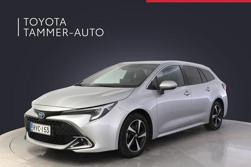 Käytetty Toyota Corolla Edition 140 HP (102 kW) 2023 Hopea Farmari