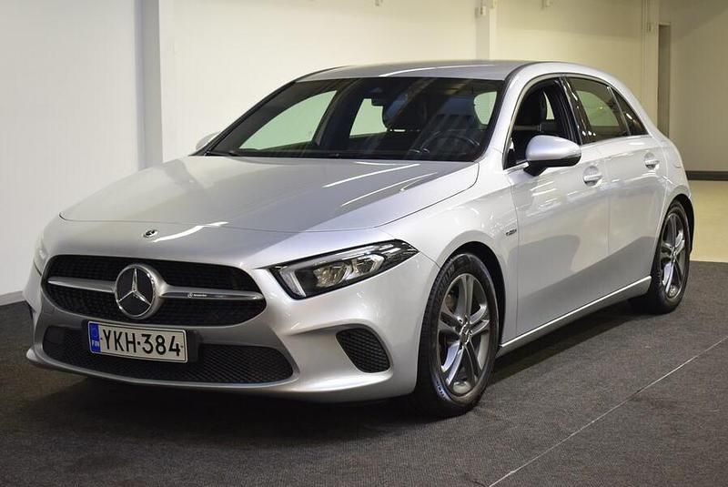 Käytetty 2018 Mercedes A200 Style Viistoperä | 23 400 € (Kallis) - Kuva 1/4