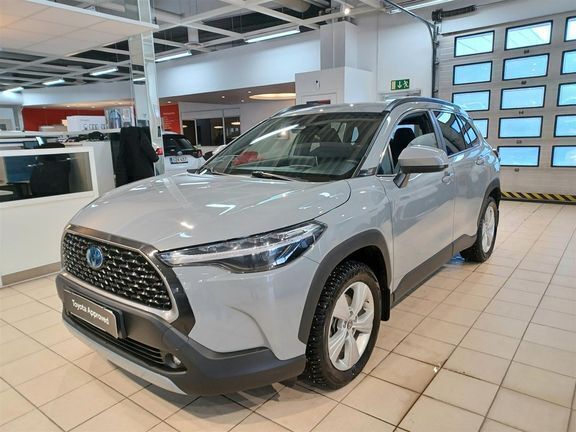 Harmaa Käytetty 2022 Toyota Corolla Cross Edition Katumaasturi | 36 400 € (Perustarjous) - Kuva 1/4