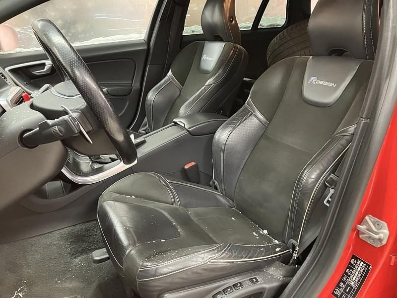 Käytetty Volvo V60 Business Edition 181 HP (133 kW) 2014 Farmari